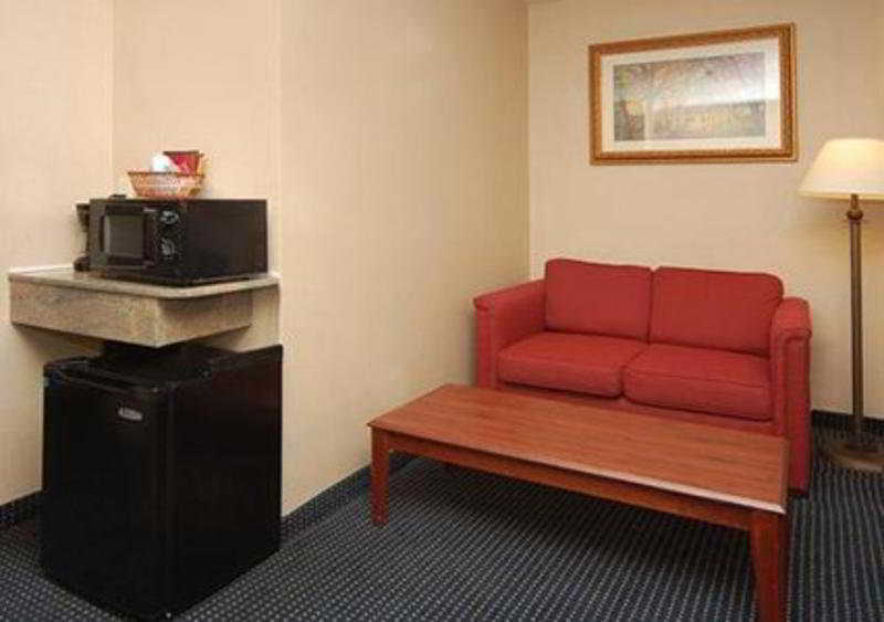 Comfort Suites Clovis Exterior photo